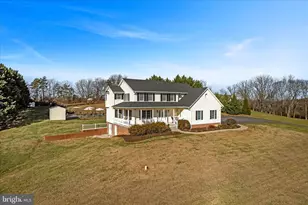 136 Rose Hill Ln, Berryville, VA 22611 - Photo 1
