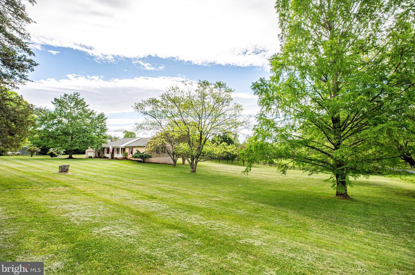 17418 Waterloo Rd, Viewtown VA  20106-2166 exterior