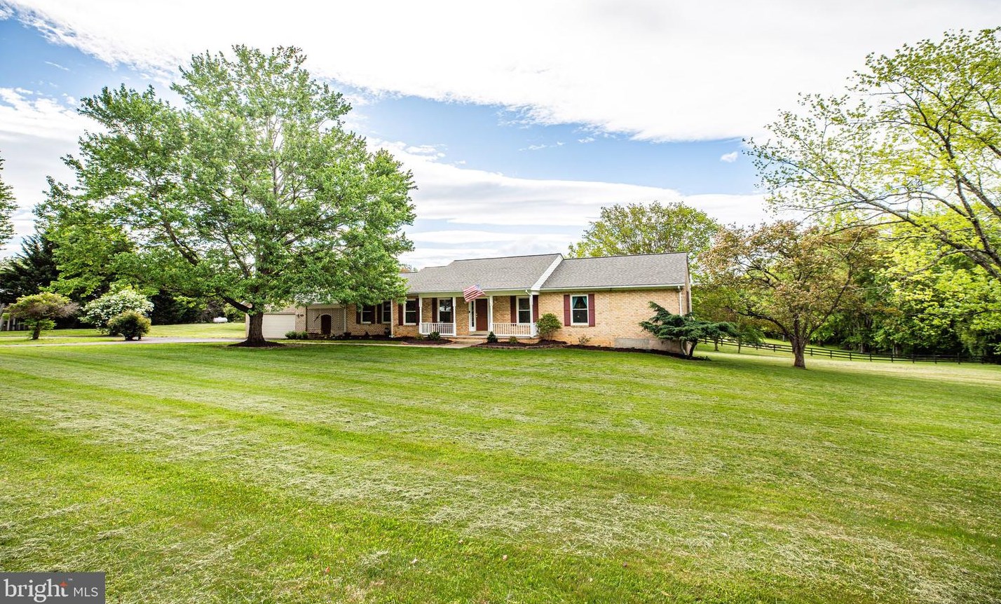 17418 Waterloo Rd, Viewtown VA  20106-2166 exterior