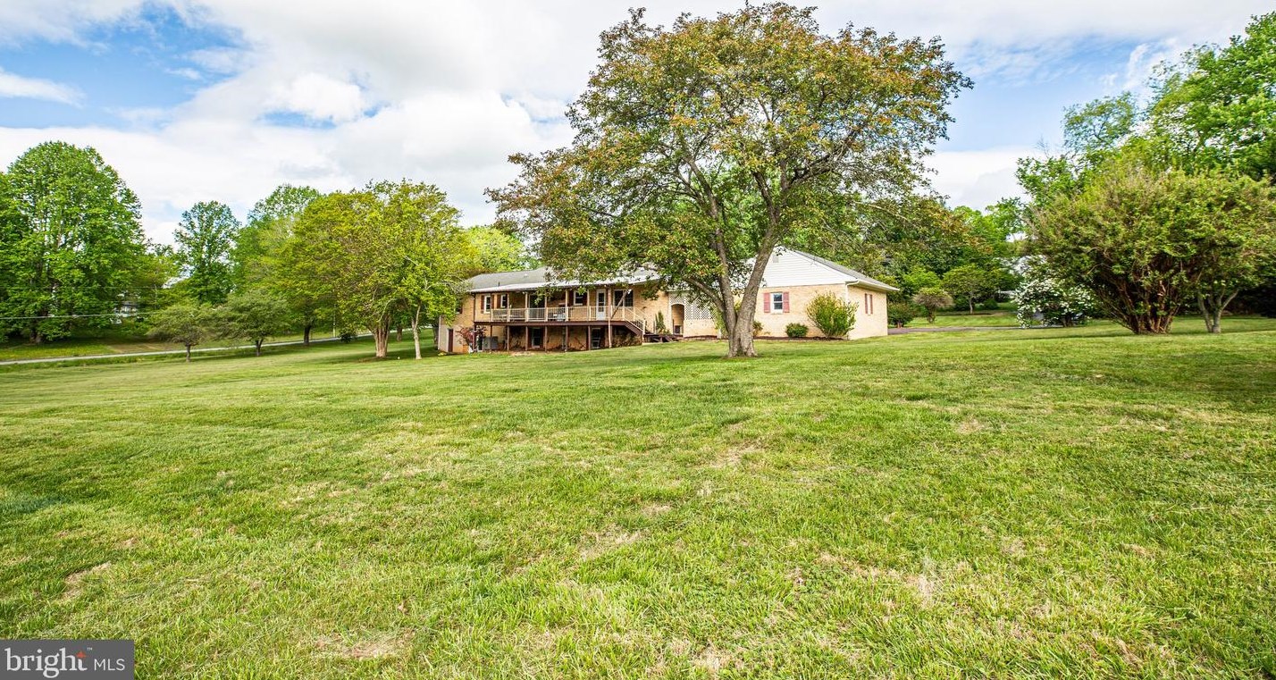 17418 Waterloo Rd, Viewtown VA  20106-2166 exterior