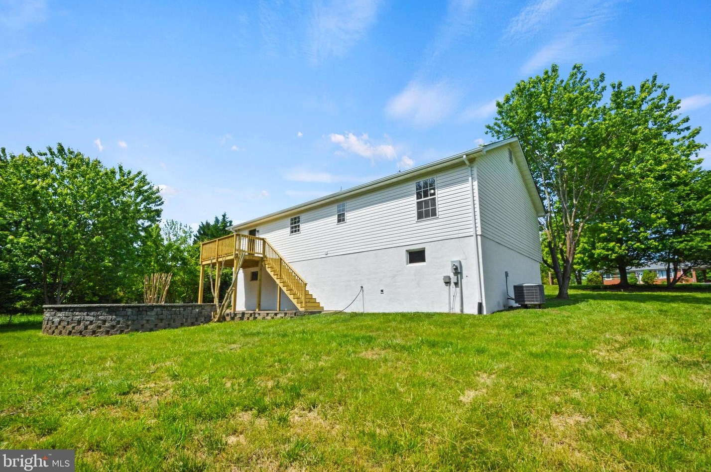 9216 Old Turnpike Rd, Culpeper VA  22701-5634 exterior