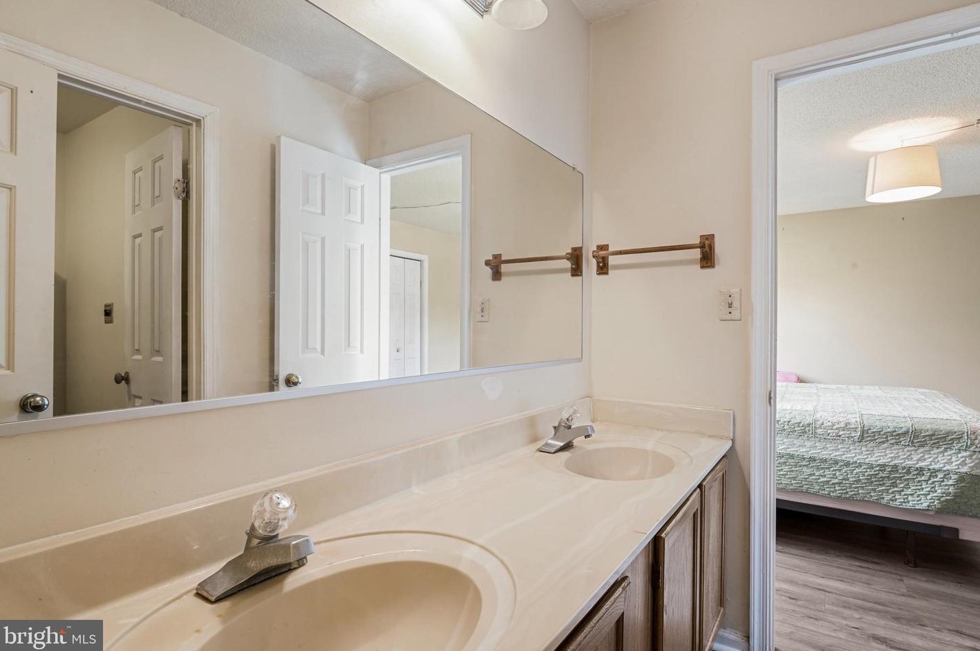 513 Clubhouse Way, Culpeper VA  22701-4294 exterior