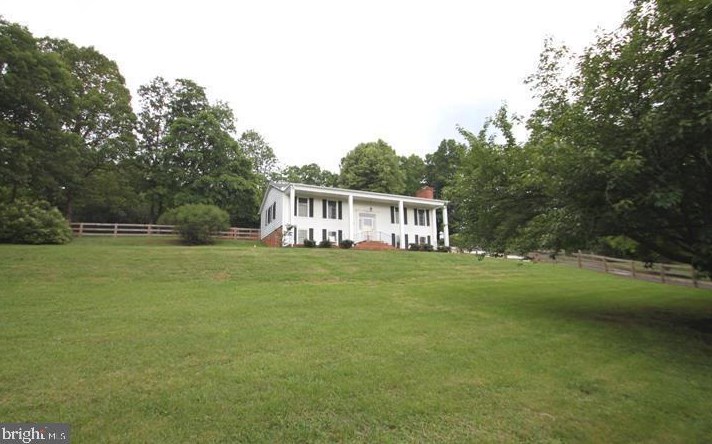 19392 Rose Hill Dr, Culpeper VA  22701-8346 exterior