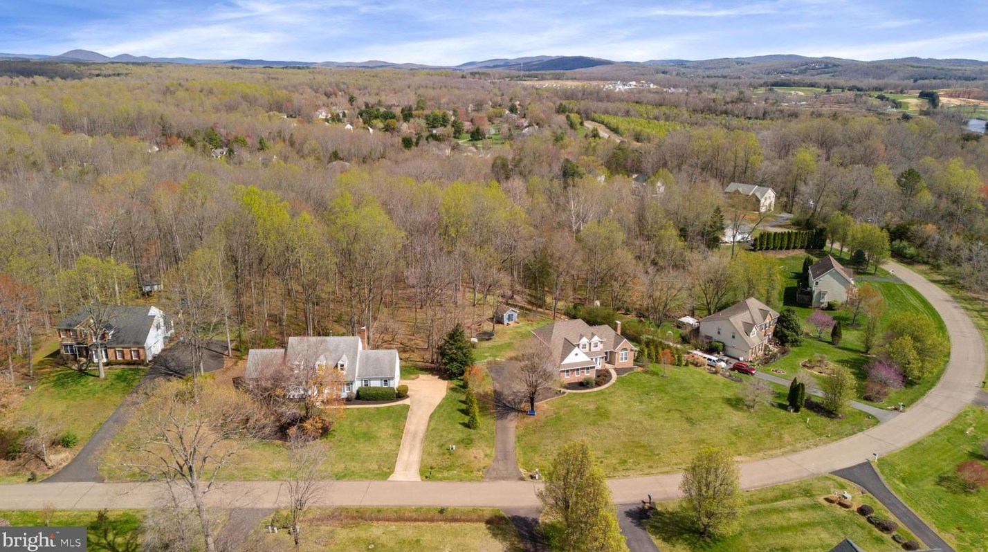 3410 Southampton Dr, Jeffersonton VA  22724-1748 exterior