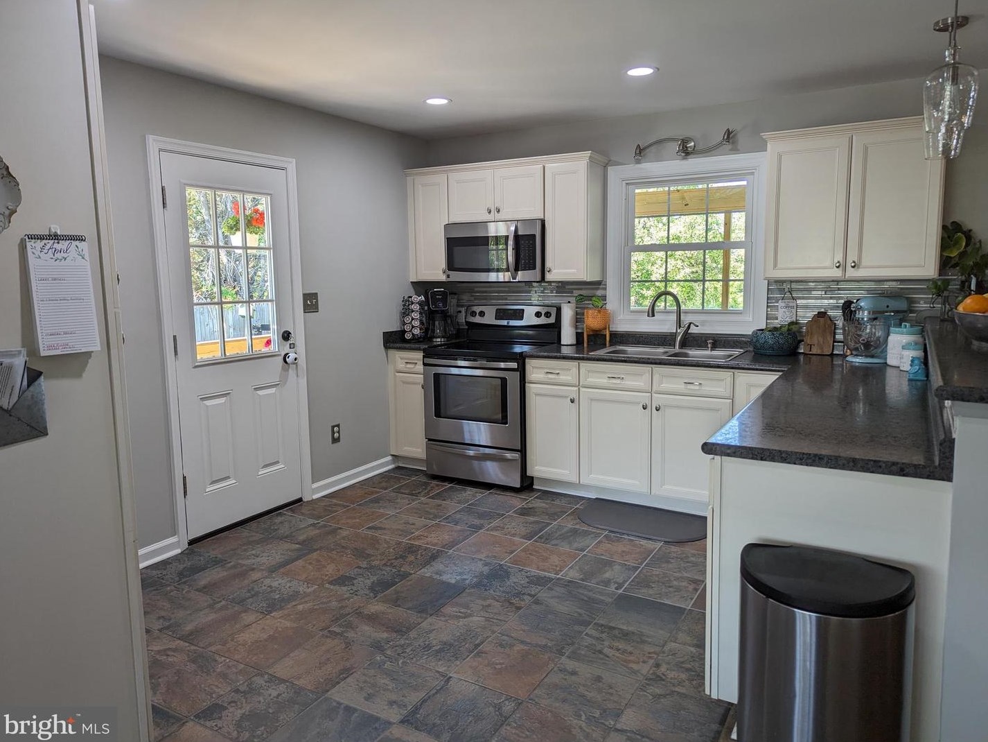 5379 Jeffersonton Rd, Jeffersonton VA  22724-2229 exterior
