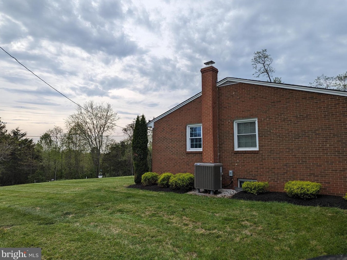 5379 Jeffersonton Rd, Jeffersonton VA  22724-2229 exterior