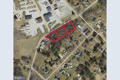 Colonial, Milford, VA 22514 - Photo 1