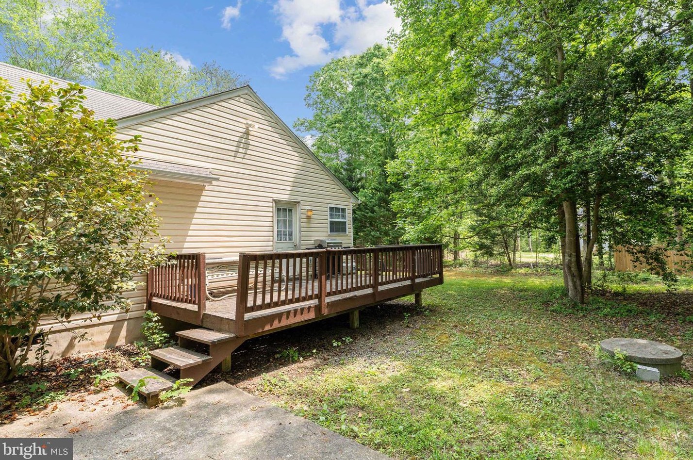 74 Albertson Ct, Ruther Glen VA  22546-1512 exterior