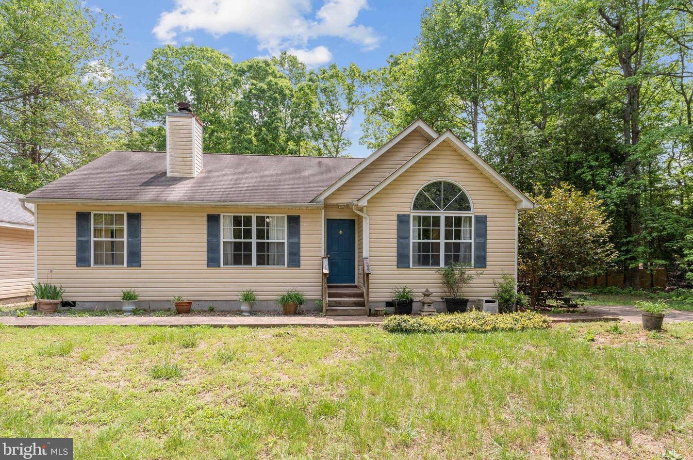 74 Albertson Ct, Ruther Glen VA  22546-1512 exterior