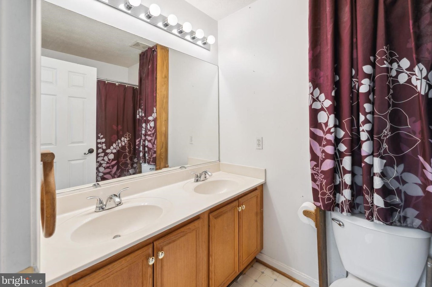 74 Albertson Ct, Ruther Glen VA  22546-1512 exterior