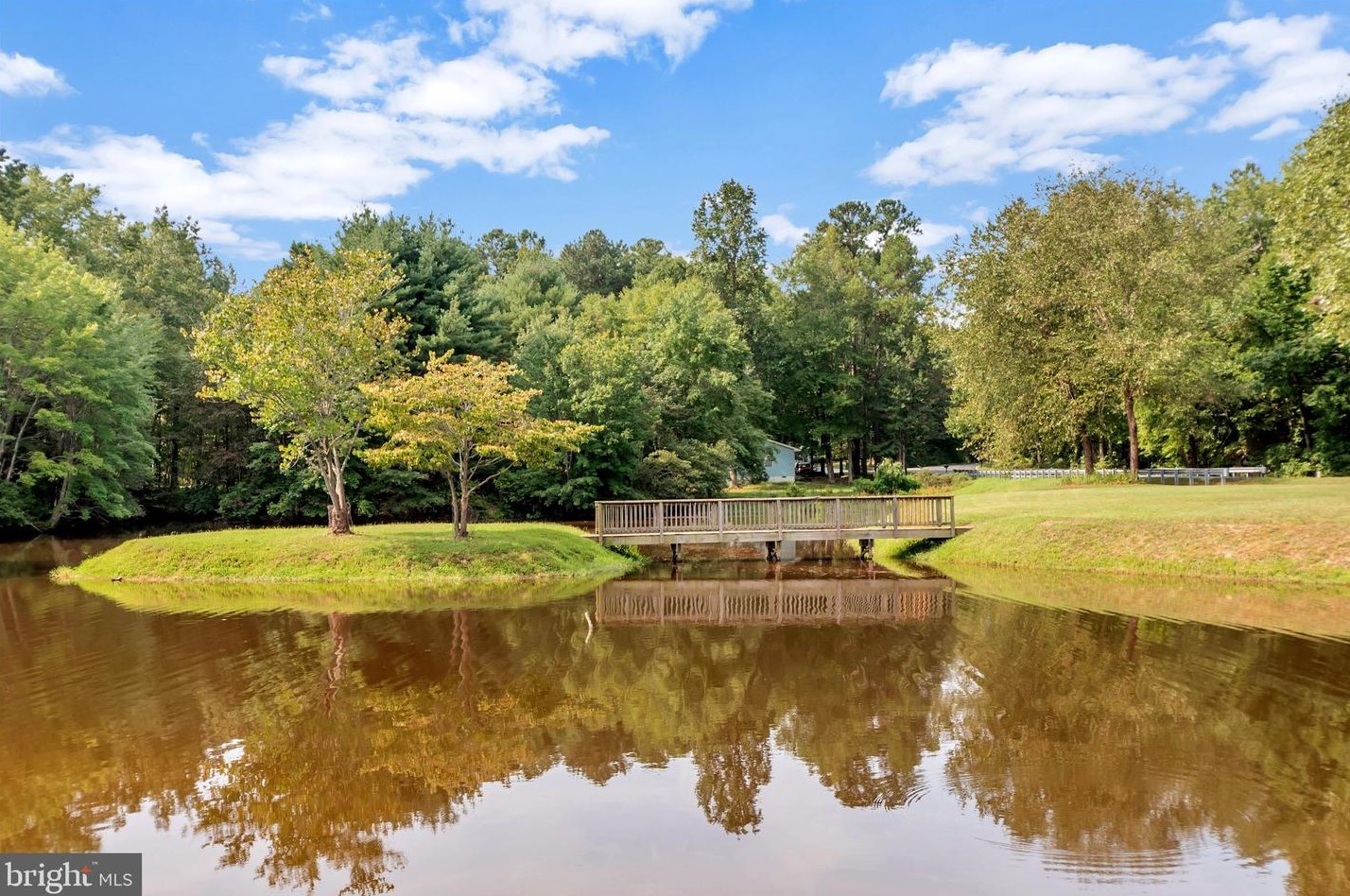 600 Joy Dr, Ruther Glen VA  22546-1202 exterior