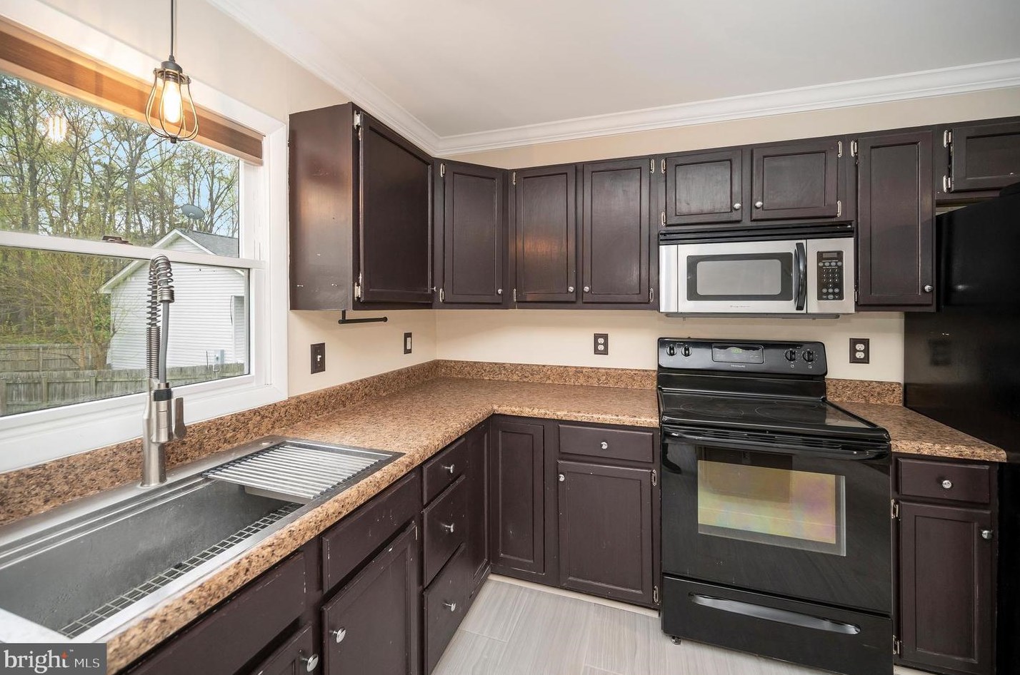 12216 Bunya Ln, Ruther Glen VA  22546-3547 exterior