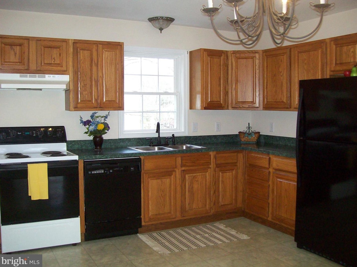 733 Glen Cove Dr, Ruther Glen VA  22546-1504 exterior