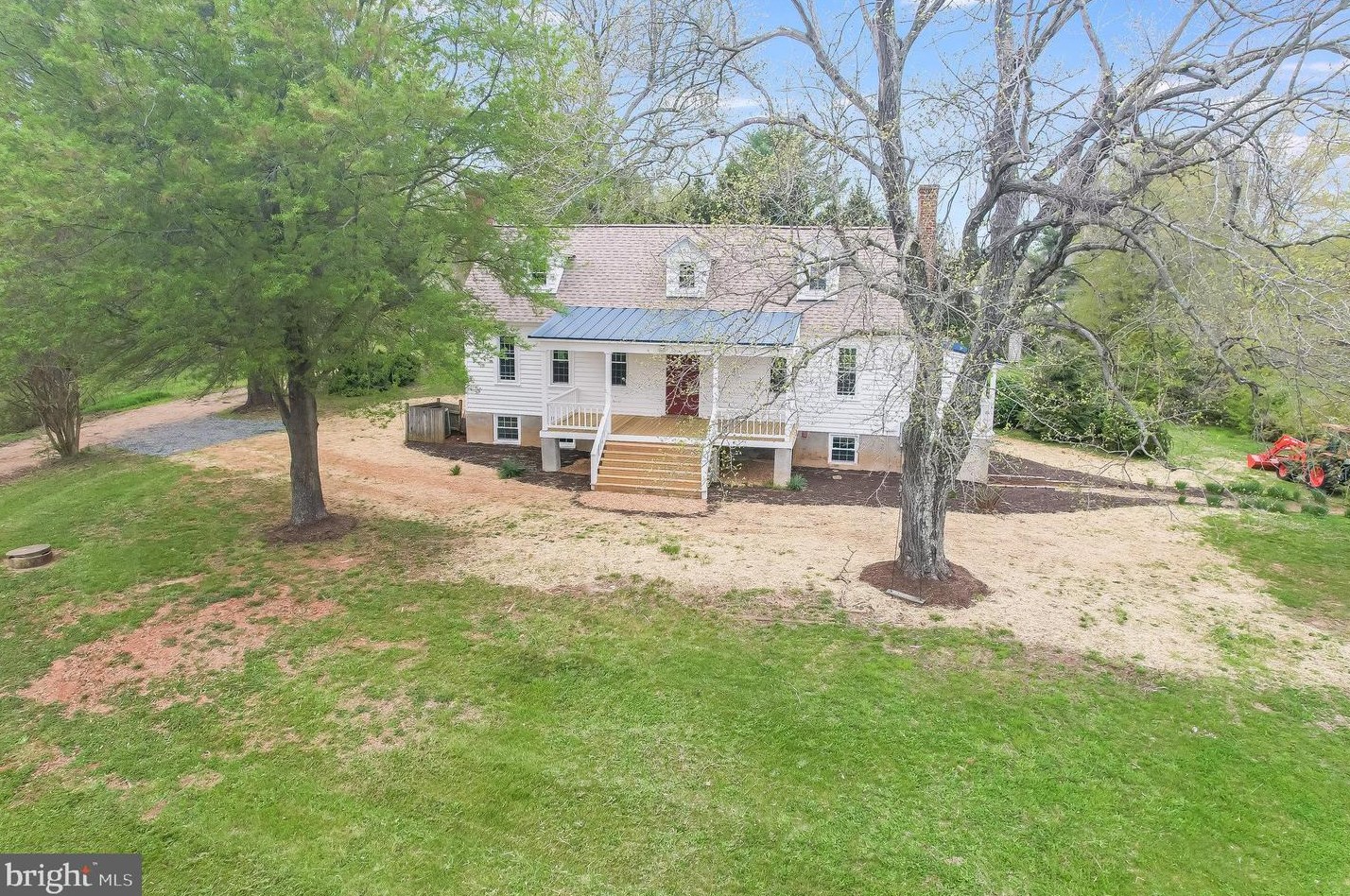 2349 Skinkers Neck Rd, Rappnhanck VA  22538-2024 exterior