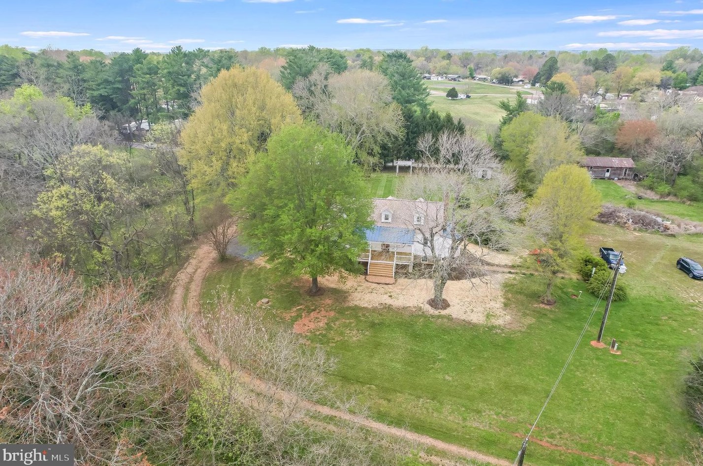 2349 Skinkers Neck Rd, Rappnhanck VA  22538-2024 exterior