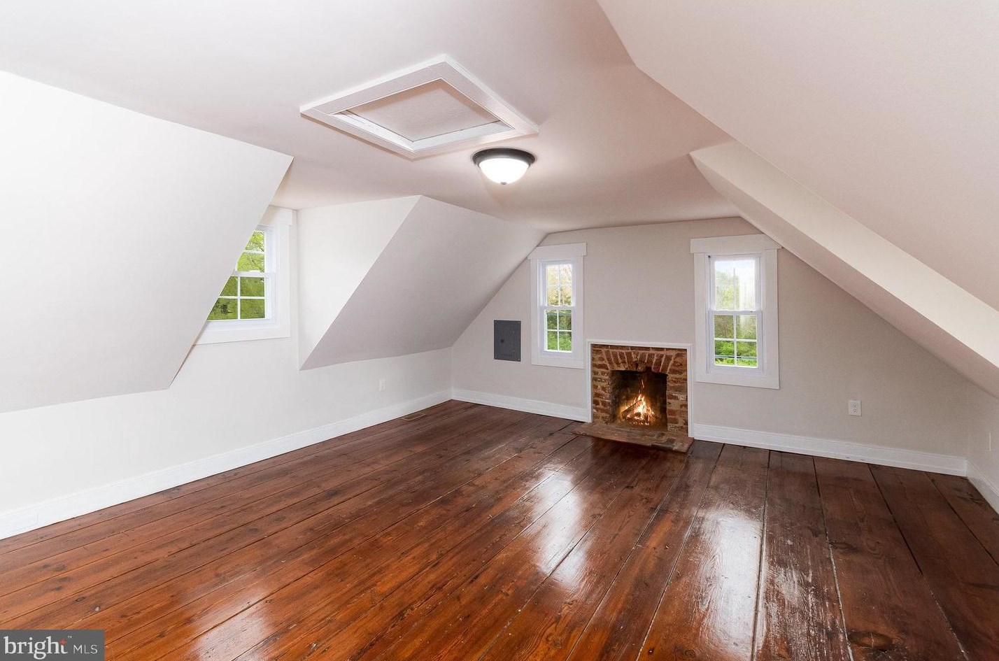 2349 Skinkers Neck Rd, Rappnhanck VA  22538-2024 exterior