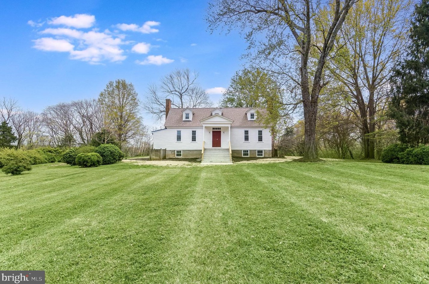 2349 Skinkers Neck Rd, Rappnhanck VA  22538-2024 exterior