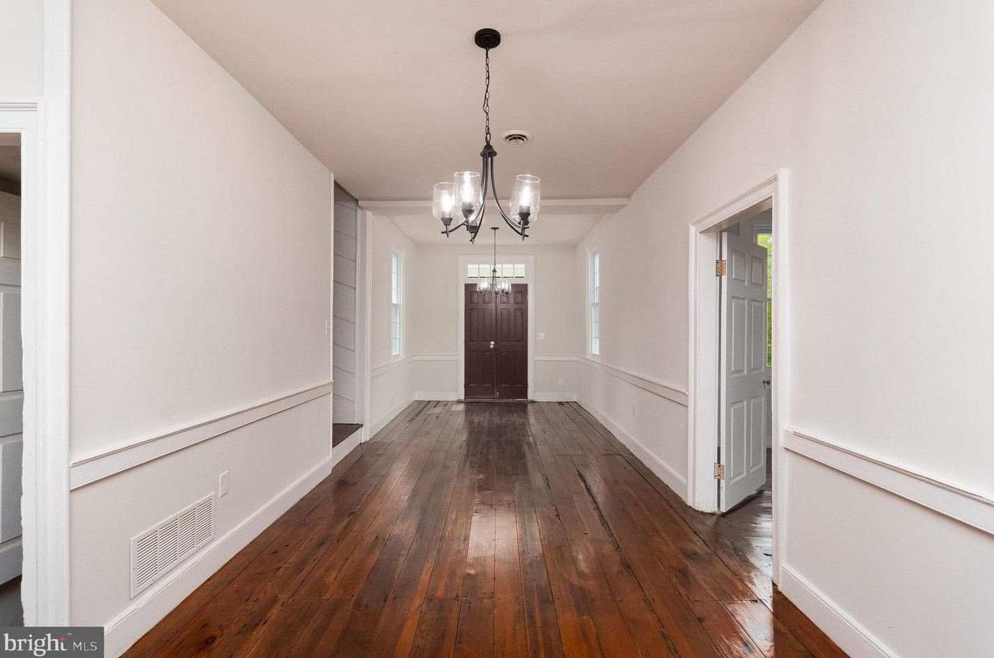 2349 Skinkers Neck Rd, Rappnhanck VA  22538-2024 exterior