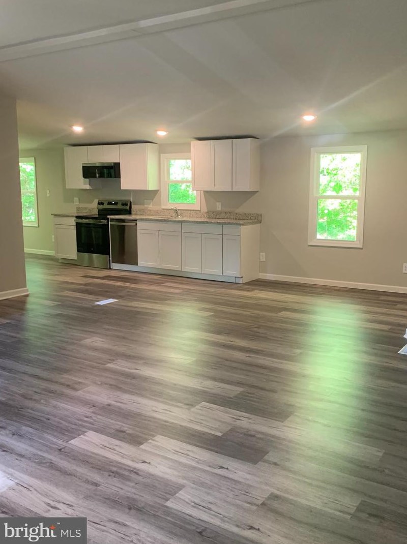 7422 Macedonia Rd, Woodford VA  22580-3315 exterior