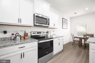 17033 Rollins Rd, Bowling Green, VA 22427 - Photo 11