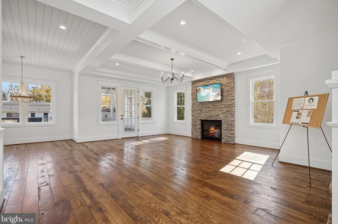 608 Jackson St, Falls Church VA  22046-2828 exterior