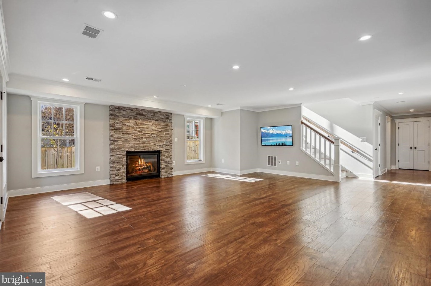 608 Jackson St, Falls Church VA  22046-2828 exterior