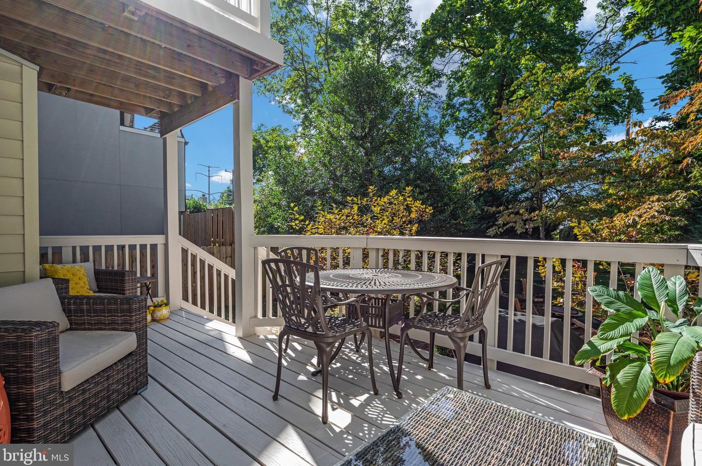 907 Lincoln Ave, Falls Church VA  22046-2512 exterior