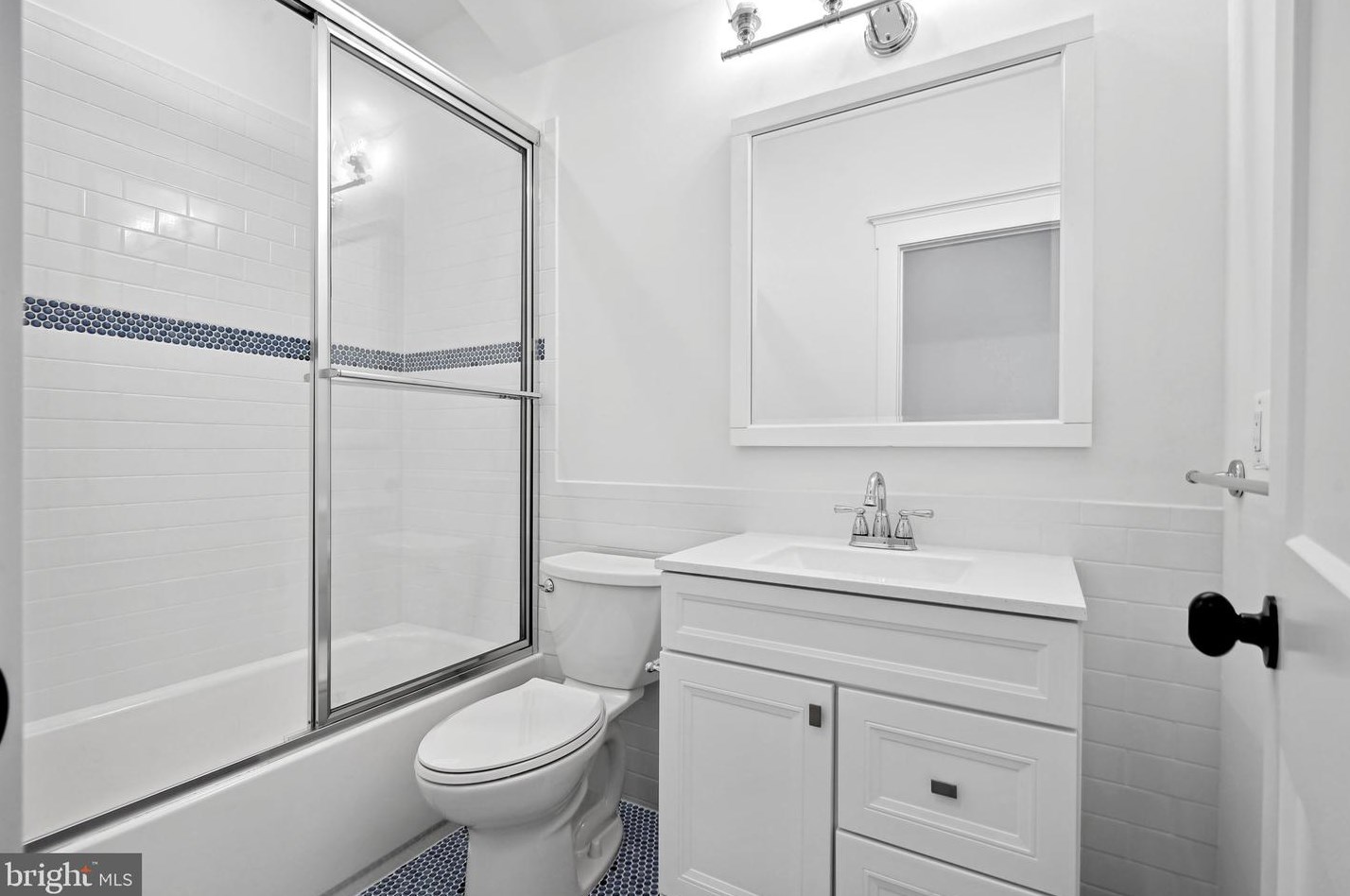 608 Jackson St, Falls Church VA  22046-2828 exterior
