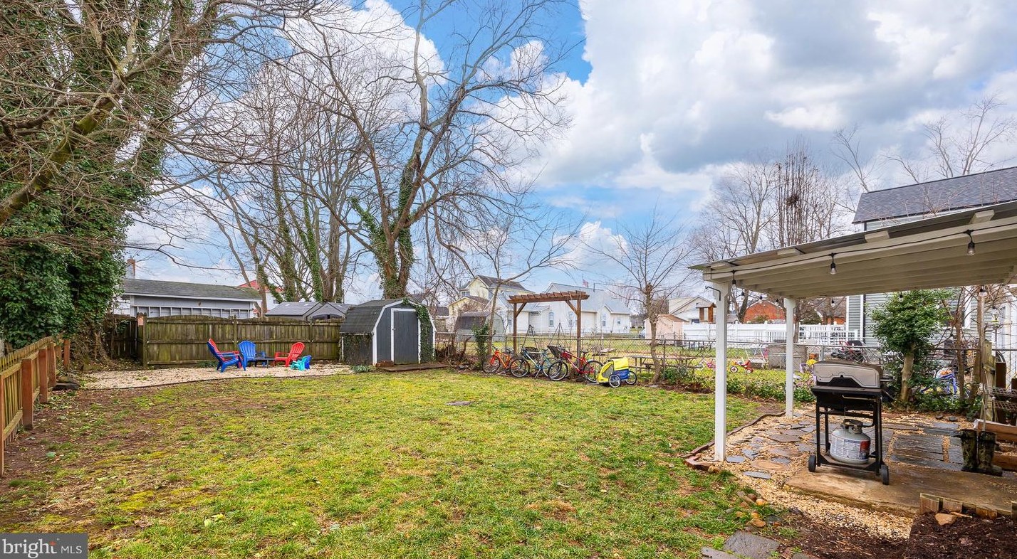 2622 Caroline St, Fredericksburg VA  22401-3229 exterior