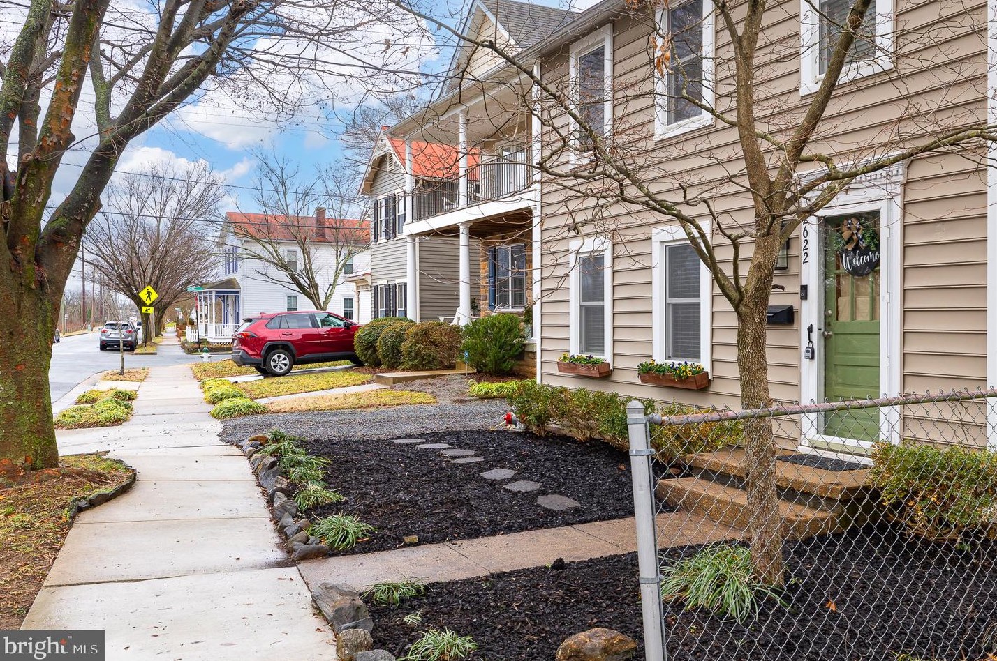 2622 Caroline St, Fredericksburg VA  22401-3229 exterior