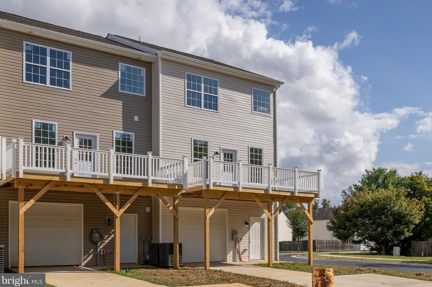 1006 Wicklow Dr, Fredericksburg VA  22401-2722 exterior