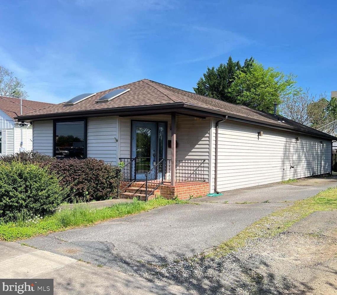 442 Bridgewater St, Fredericksburg VA  22401-3205 exterior