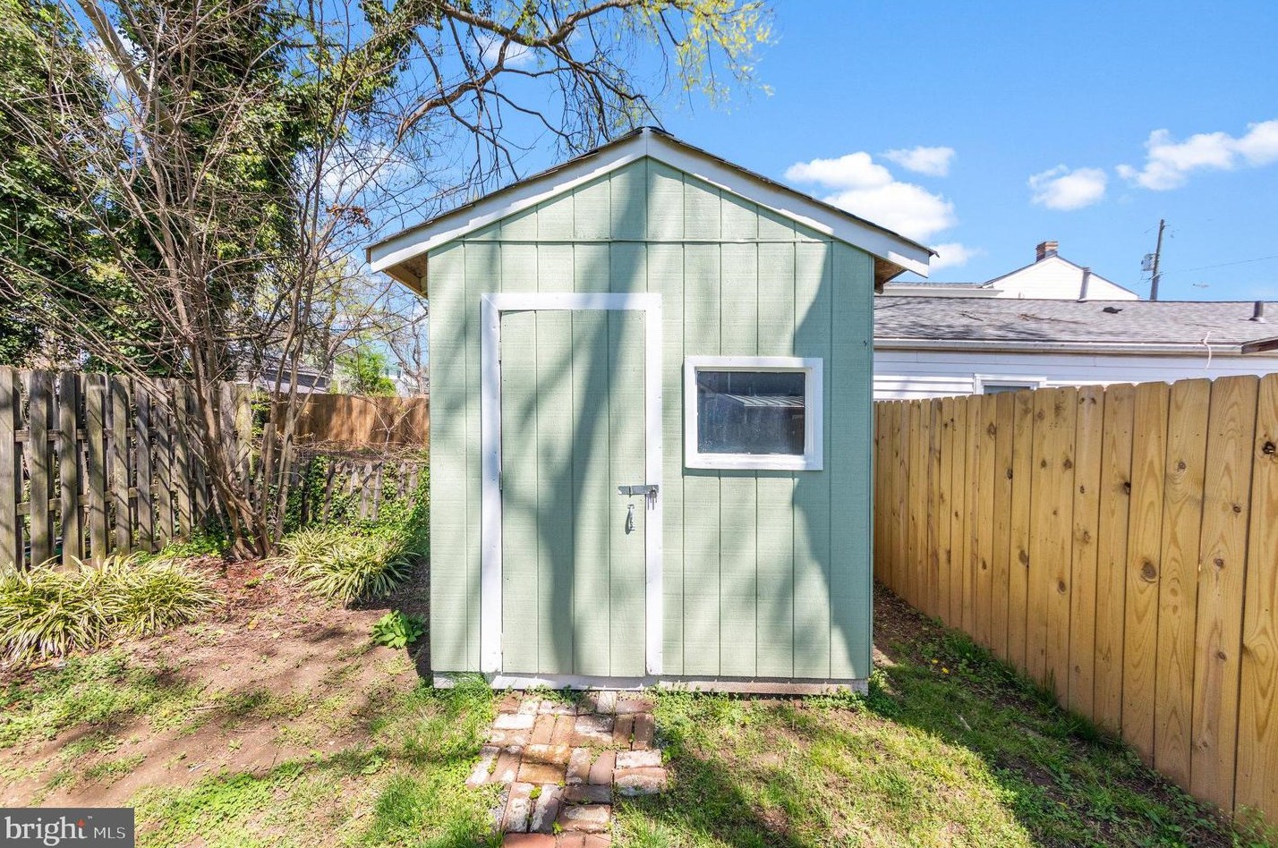 1805 Washington Ave, Fredericksburg VA  22401-3550 exterior