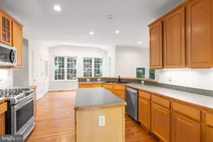 1010 Roberts Ct, Fredericksburg, VA 22401 - Photo 9