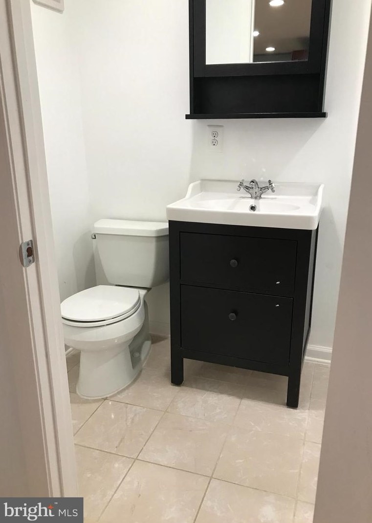 3525 Mclean Ave, Fairfax VA  22030-3007 exterior