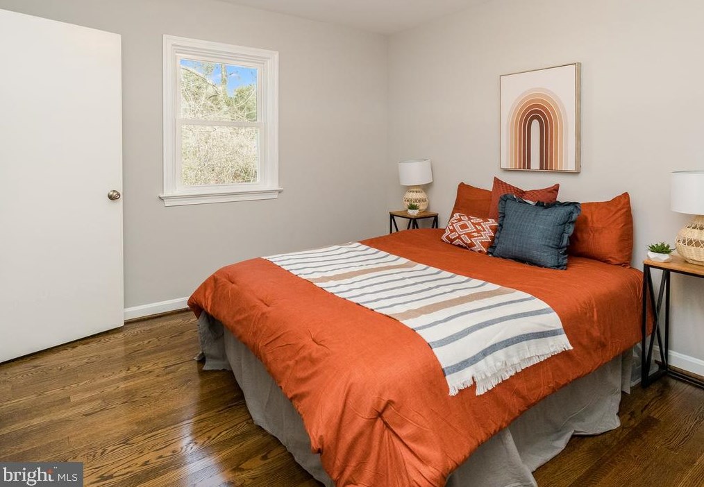 10126 Dwight Ave, Fairfax VA  22032-1034 exterior