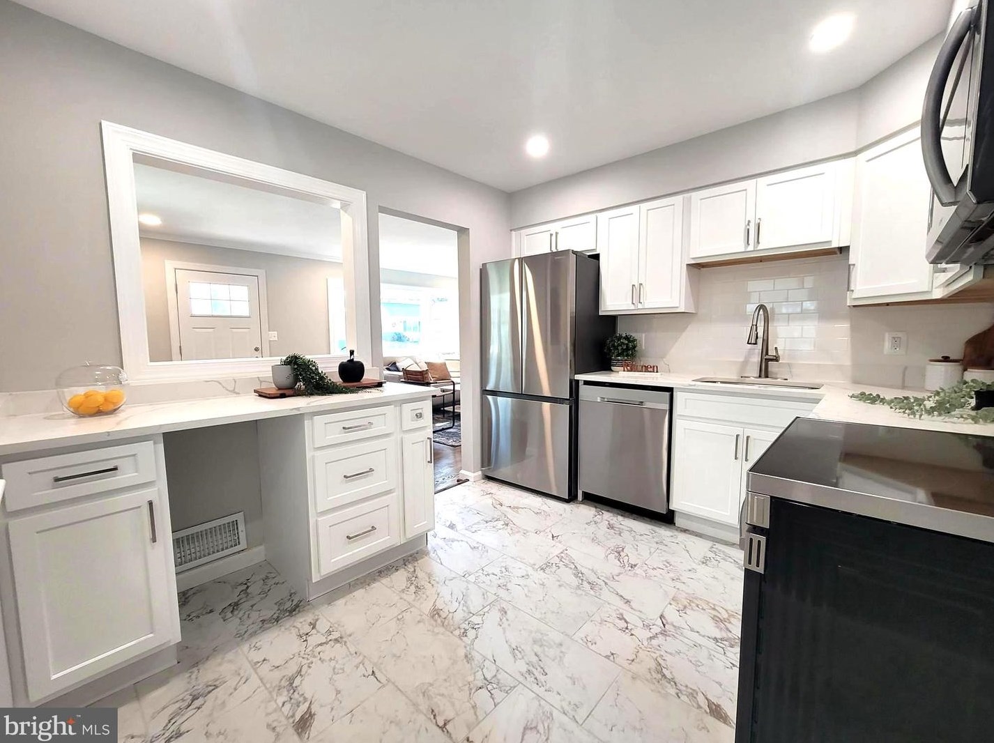 10126 Dwight Ave, Fairfax VA  22032-1034 exterior