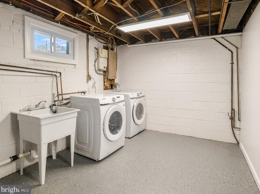 10126 Dwight Ave, Fairfax VA  22032-1034 exterior