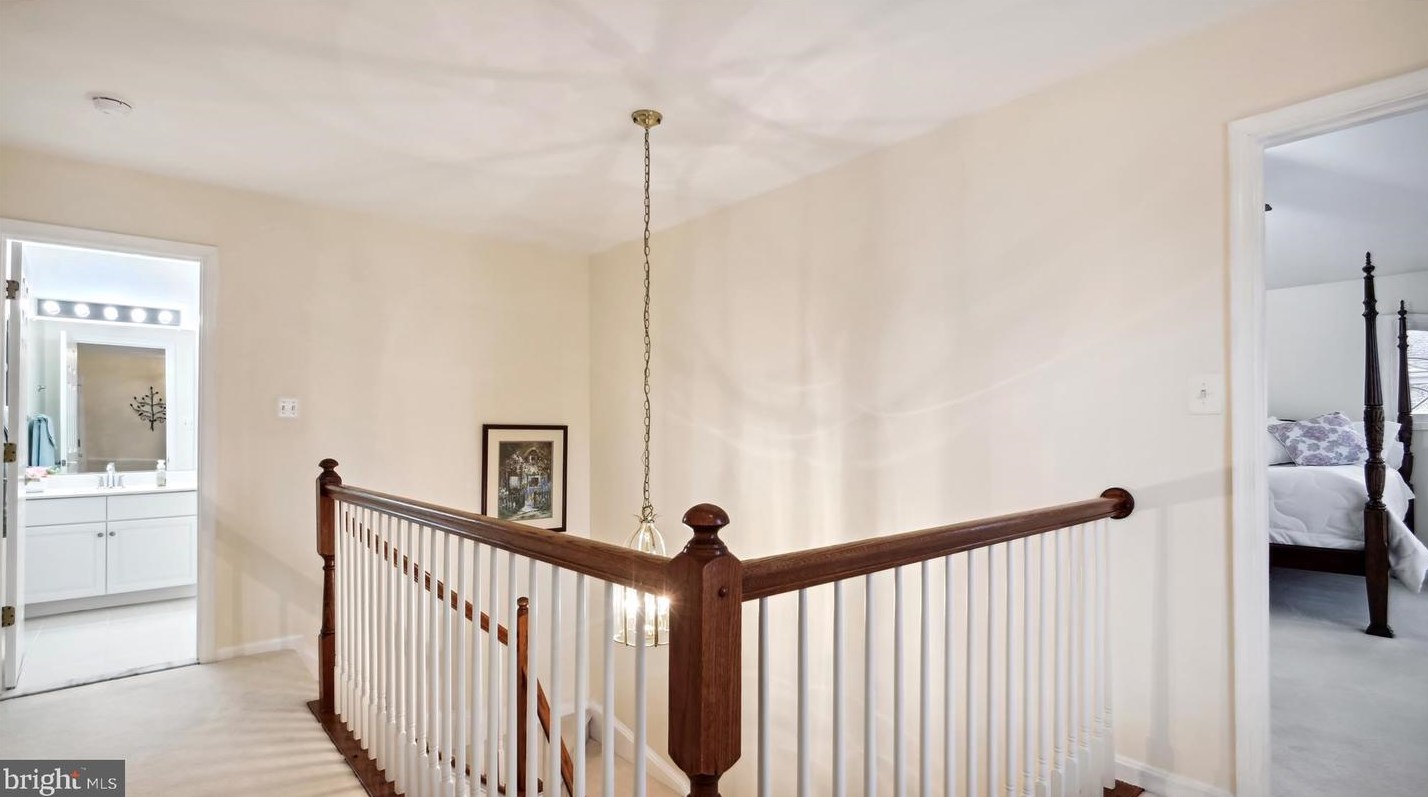 10500 Chancery Ct, Fairfax VA  22030-8108 exterior