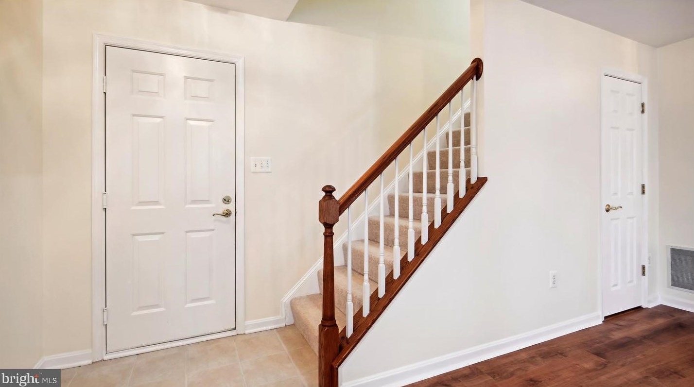 10500 Chancery Ct, Fairfax VA  22030-8108 exterior