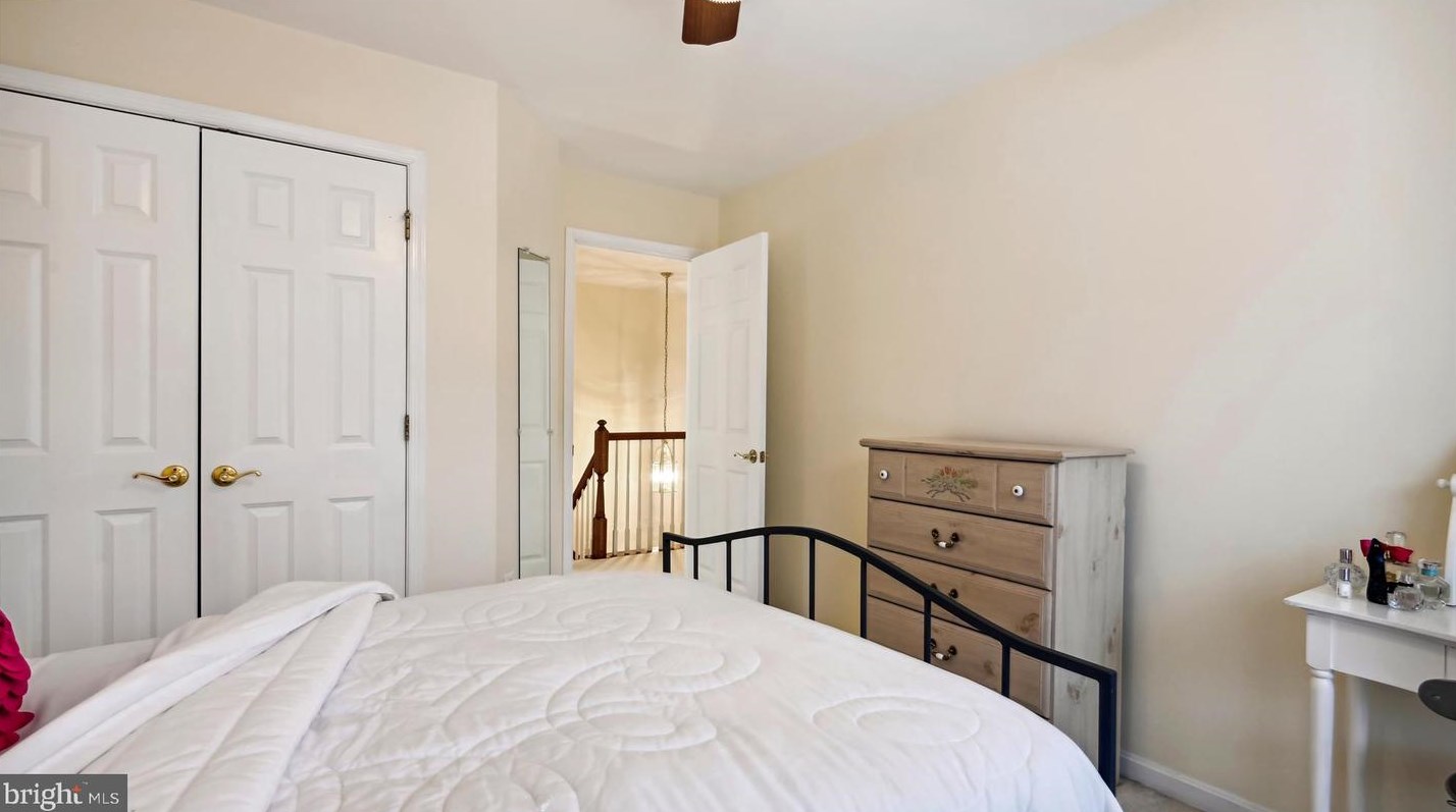 10500 Chancery Ct, Fairfax VA  22030-8108 exterior