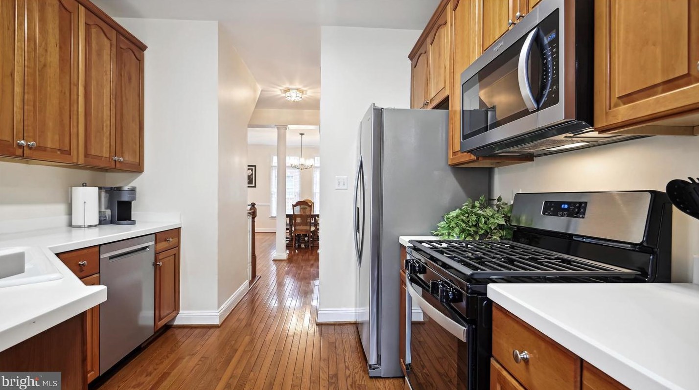 10500 Chancery Ct, Fairfax VA  22030-8108 exterior