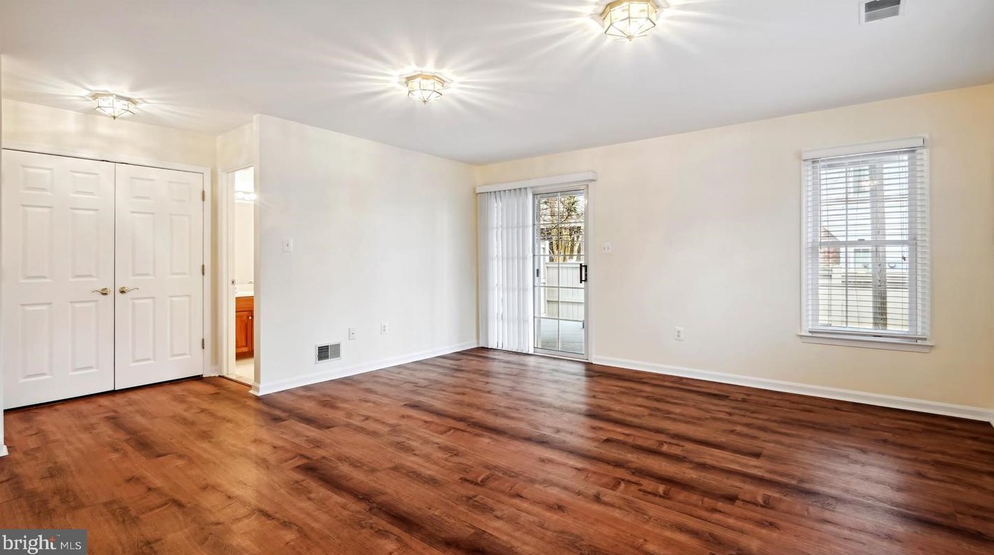 10500 Chancery Ct, Fairfax VA  22030-8108 exterior