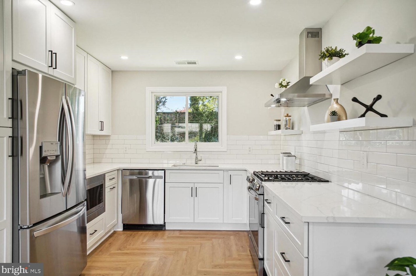 3605 Parklane Rd, Fairfax VA  22030-1828 exterior