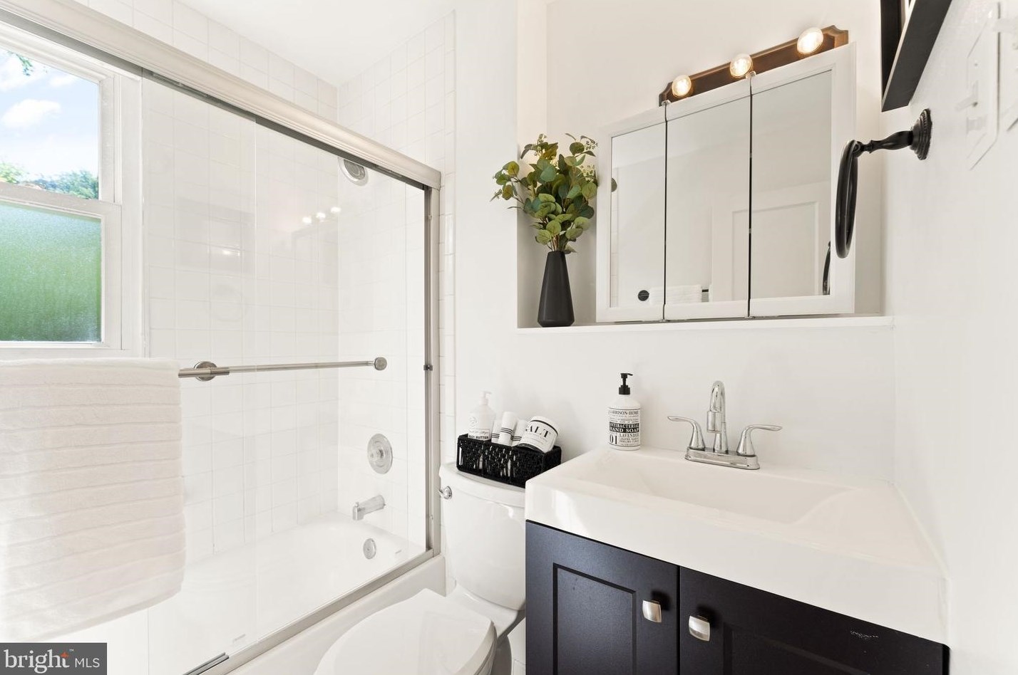 4109 Chestnut St, Fairfax VA  22030-5204 exterior