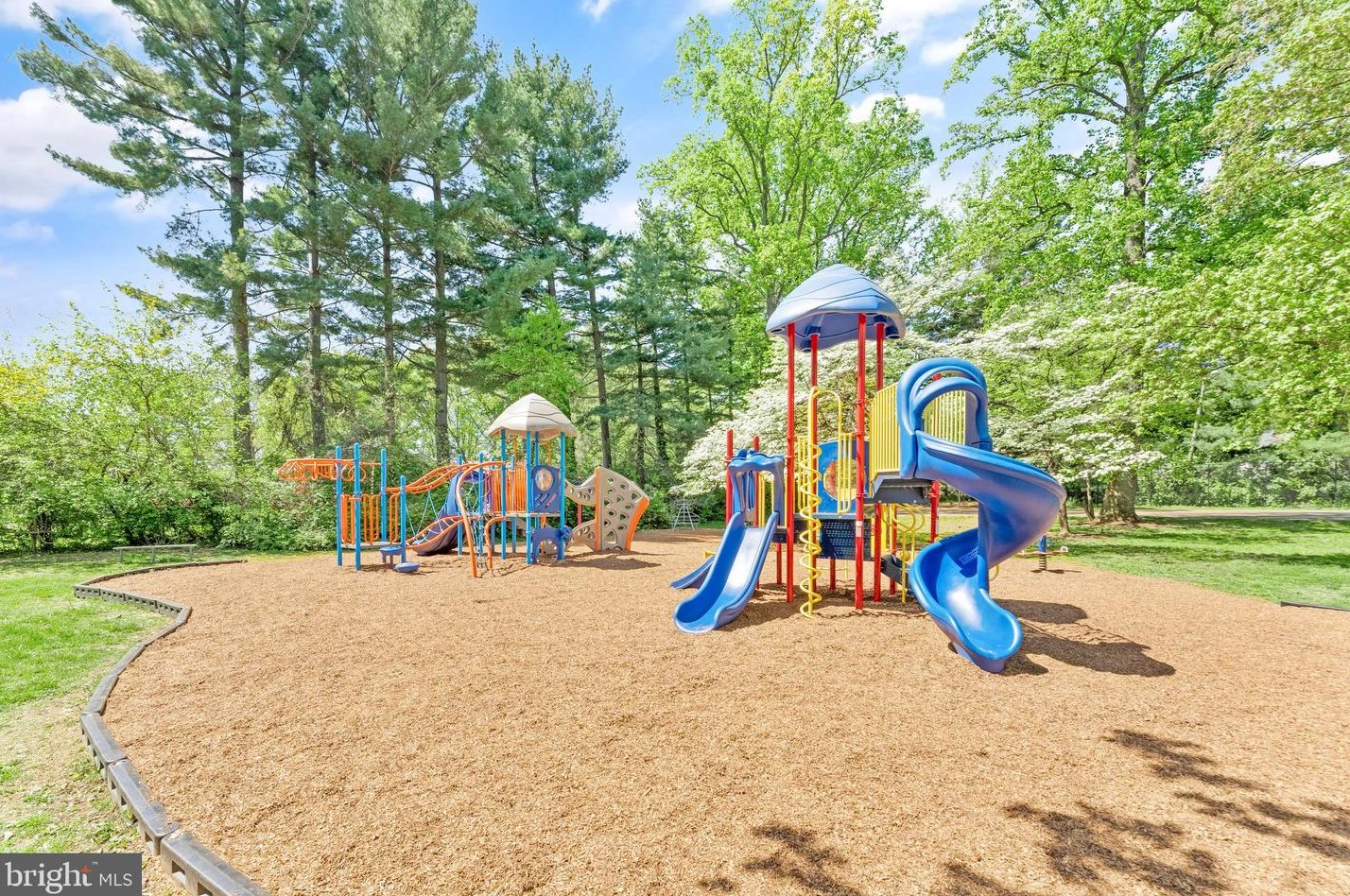 4109 Chestnut St, Fairfax VA  22030-5204 exterior