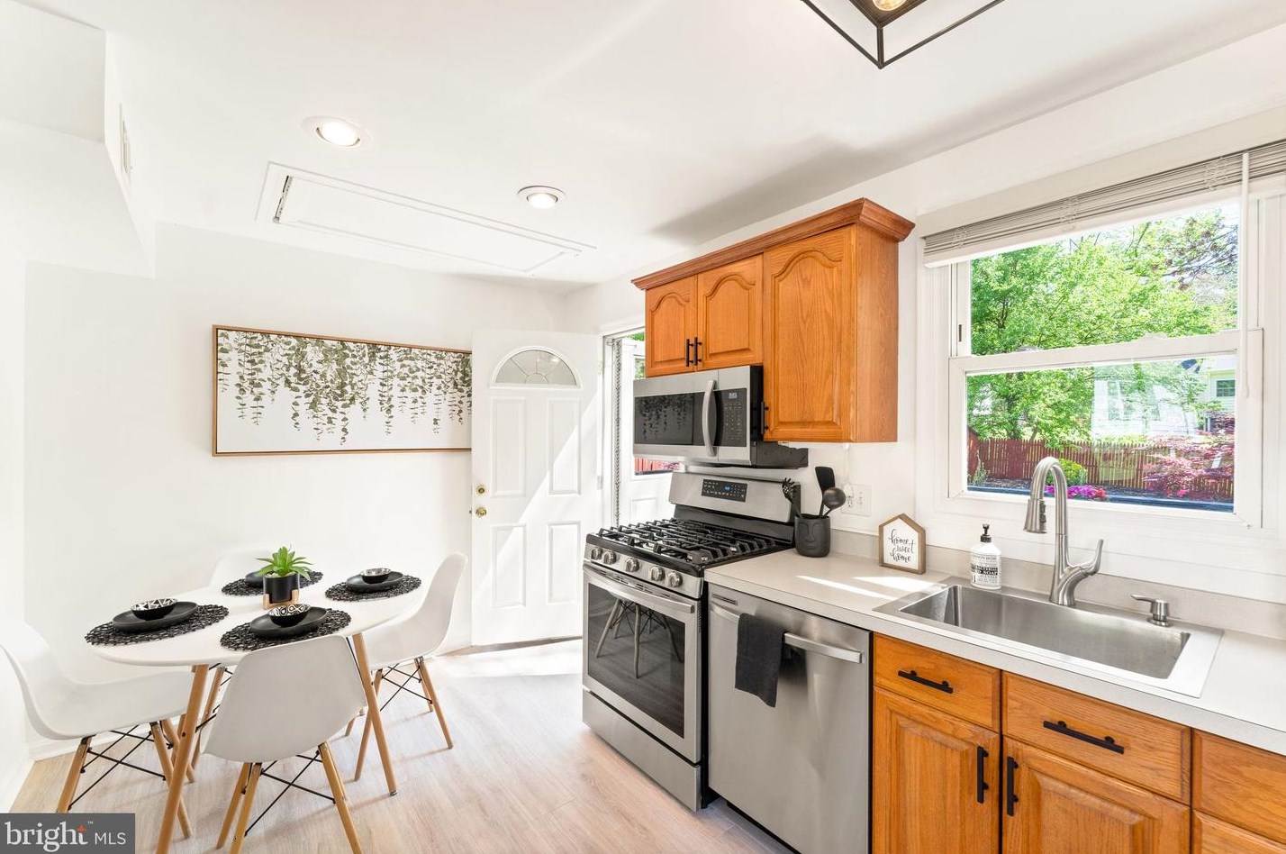 4109 Chestnut St, Fairfax VA  22030-5204 exterior