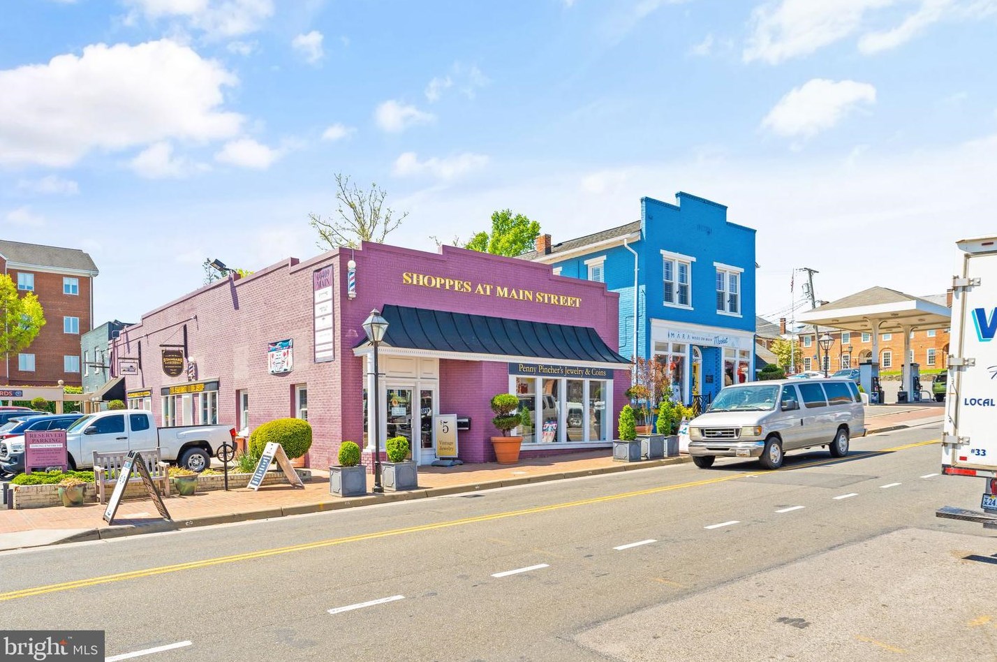 4109 Chestnut St, Fairfax VA  22030-5204 exterior