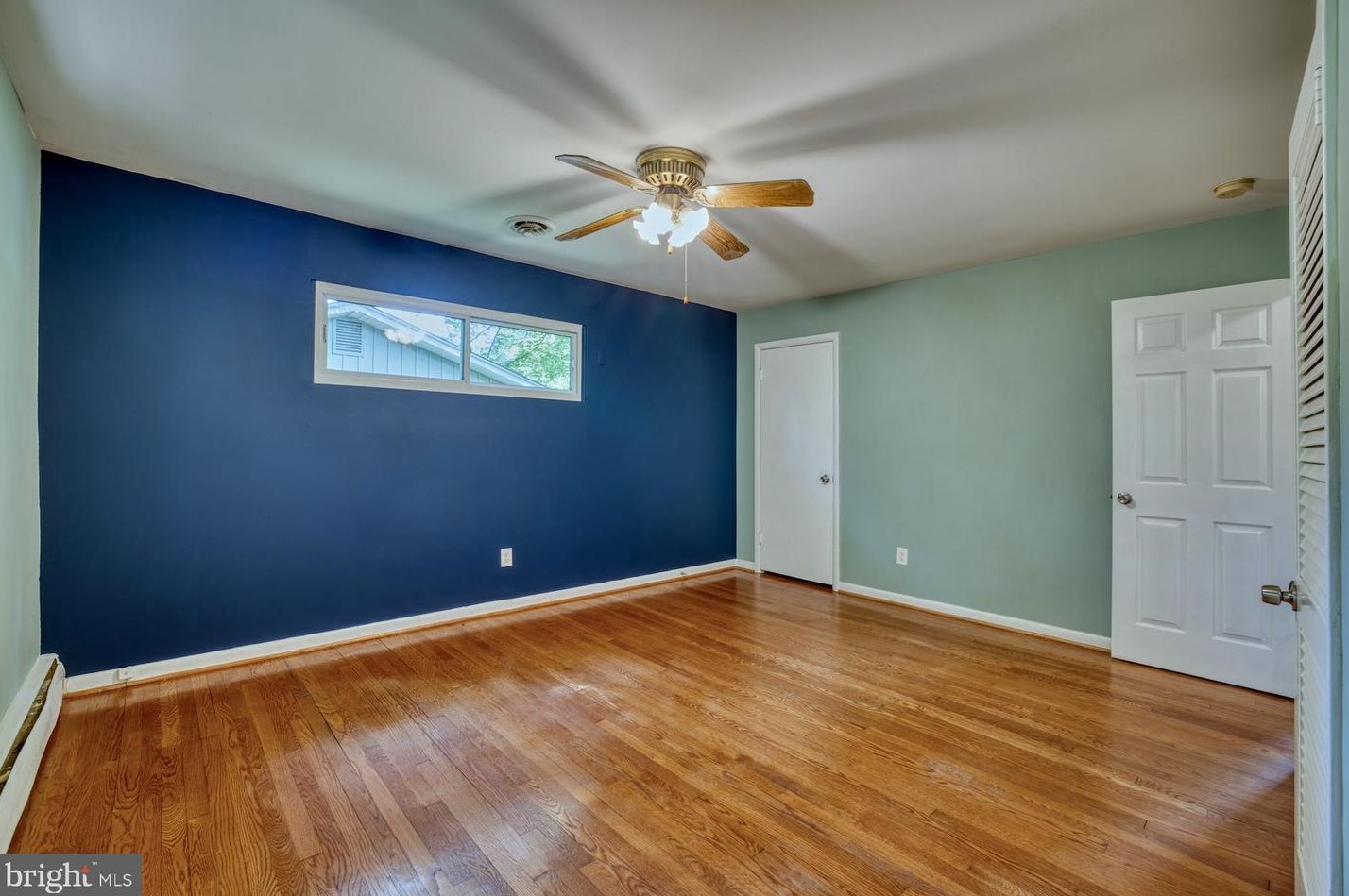 10120 Spring Lake Ter, Fairfax VA  22030-2038 exterior