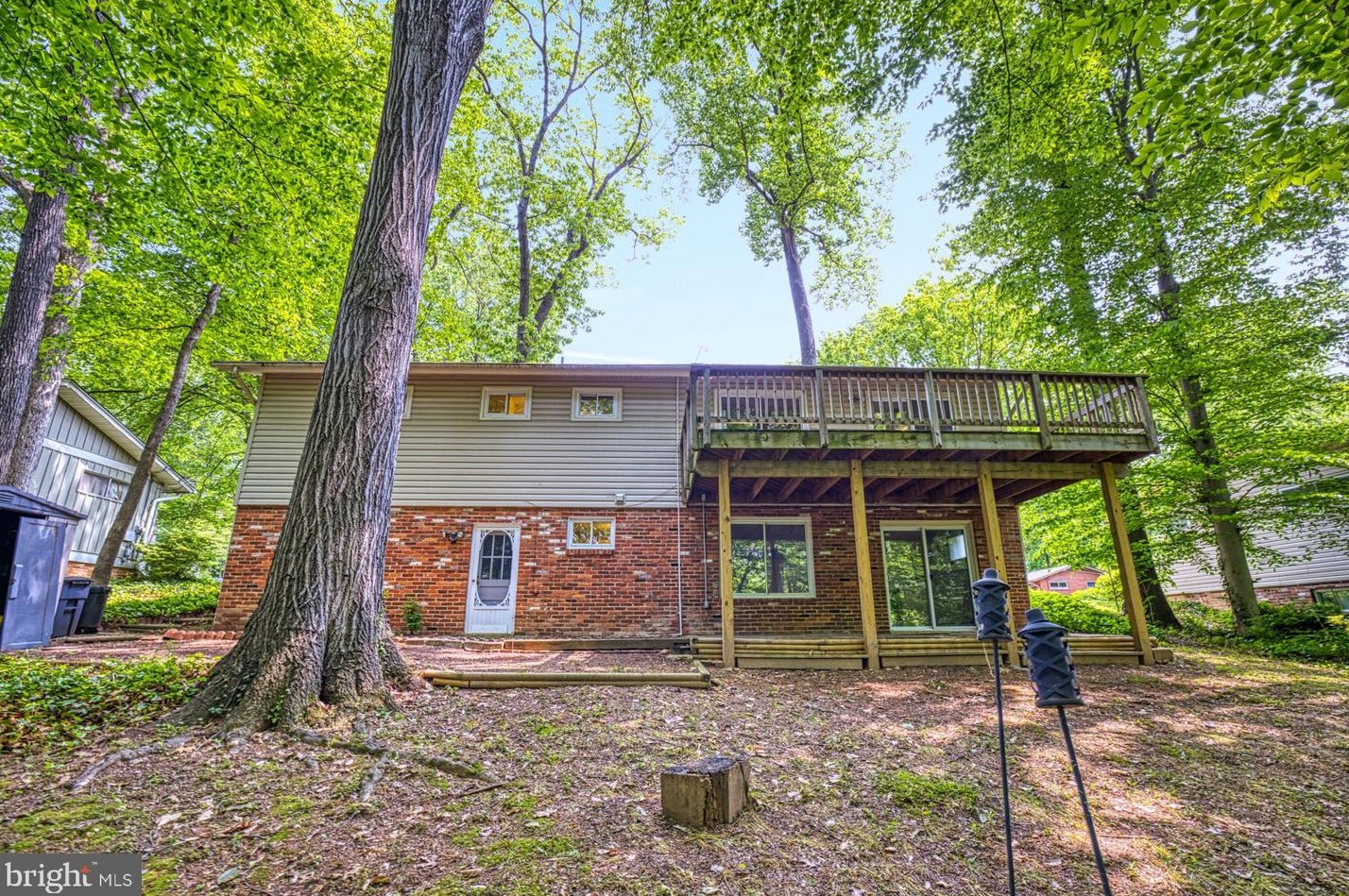 10120 Spring Lake Ter, Fairfax VA  22030-2038 exterior